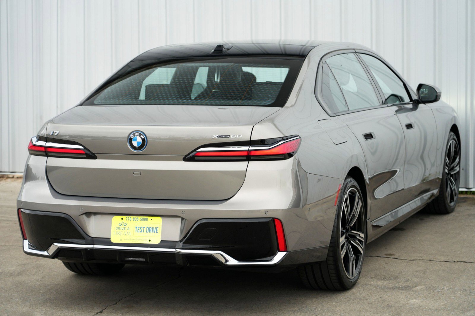Used 2023 BMW i7 xDrive60 image 60