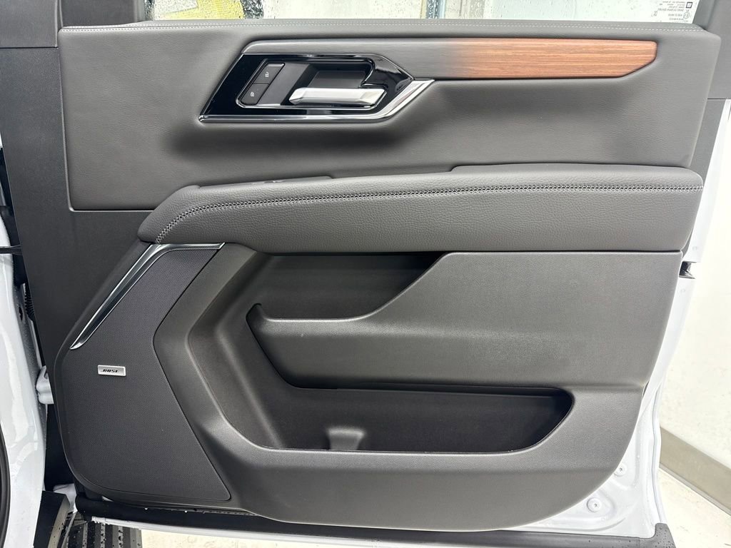 New 2026 GMC Yukon XL Denali w/ Sun & Power Step Package image 8