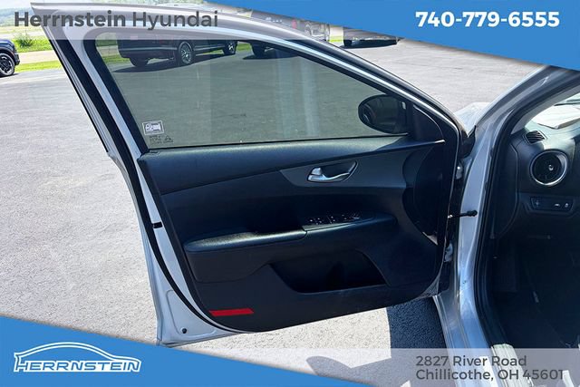 Used 2020 Kia Forte LXS FWD image 10