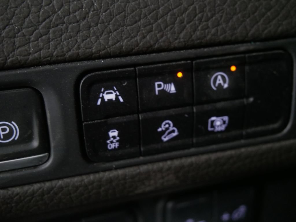 Used 2023 GMC Yukon Denali AWD/4WD image 15