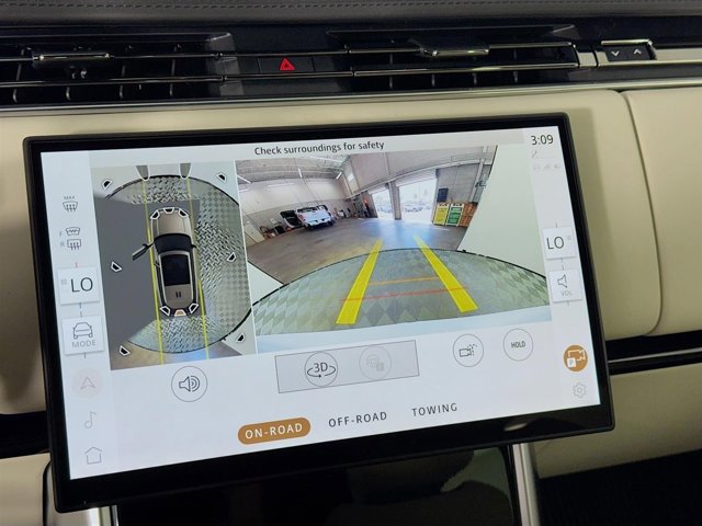 New 2026 Land Rover Range Rover Long Wheelbase Autobiography image 17