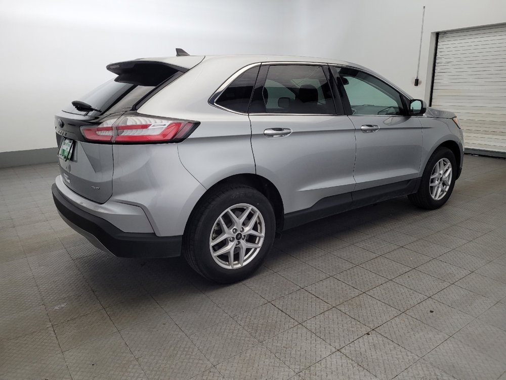 Used 2024 Ford Edge SEL image 10