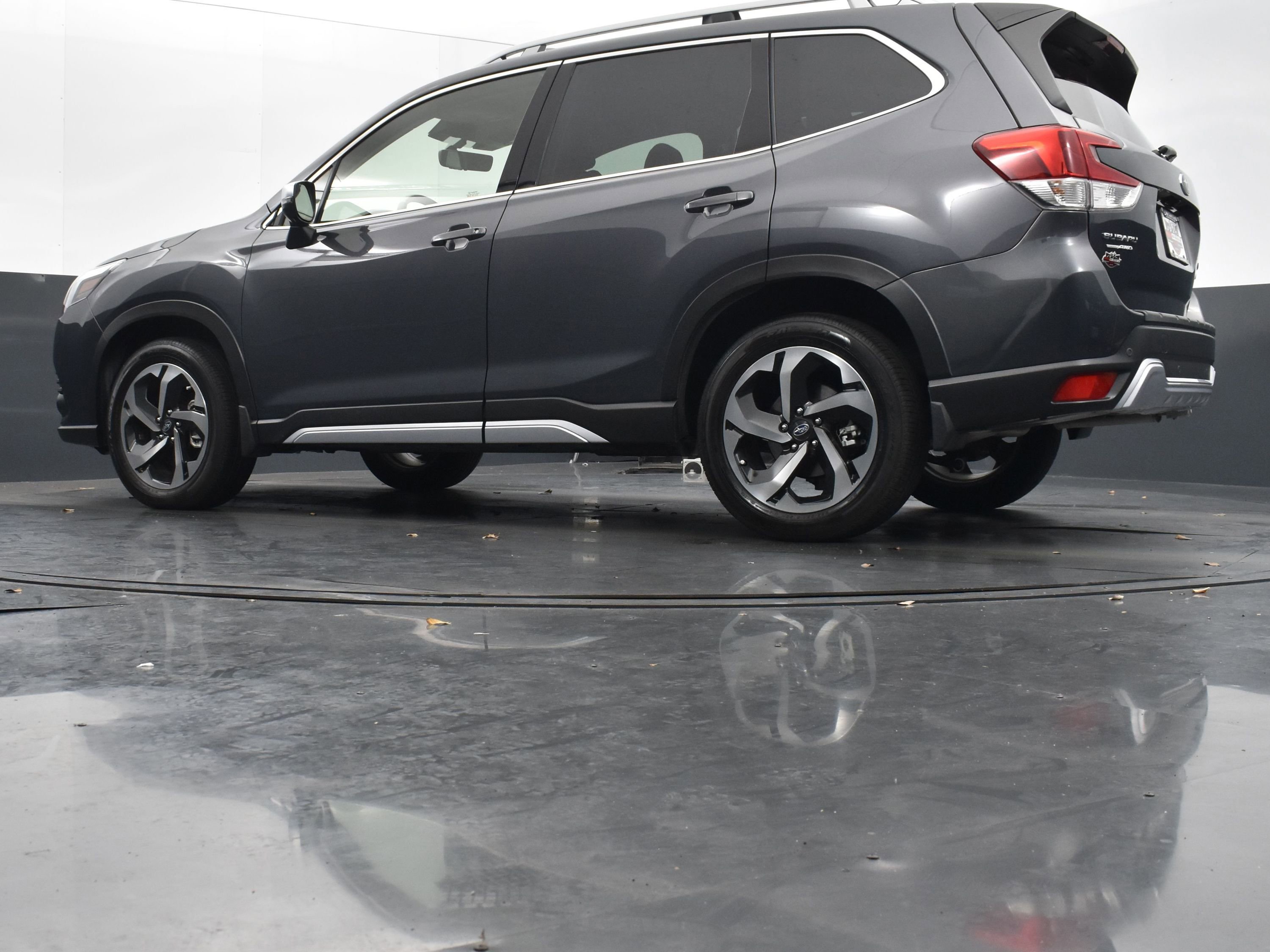 Used 2024 Subaru Forester Touring w/ Pop Package 2 image 38