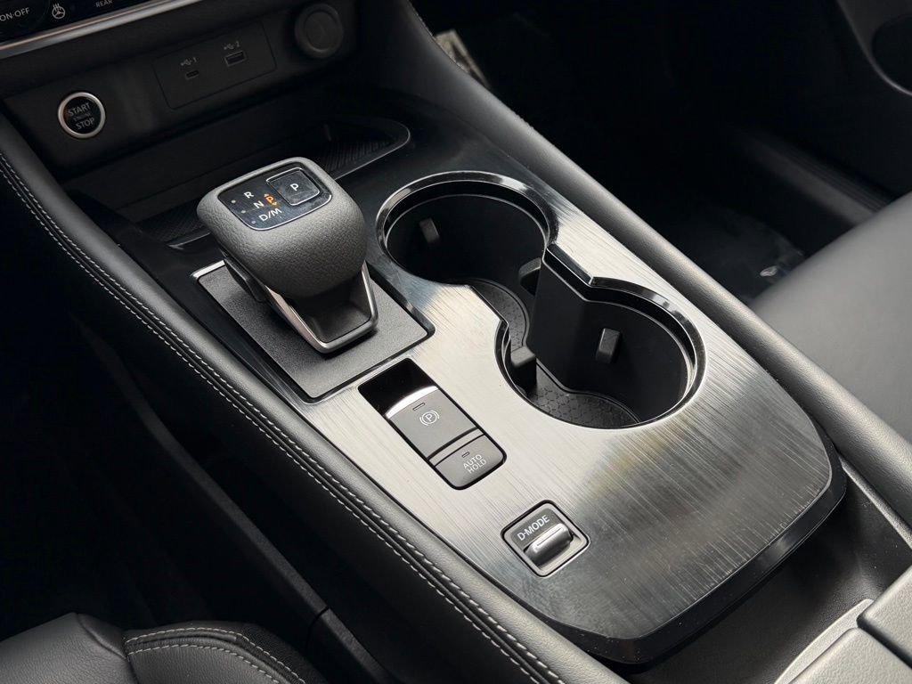 Used 2023 Nissan Rogue SL w/ SL Premium Package image 40