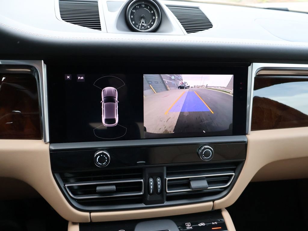 Used 2022 Porsche Macan S image 24