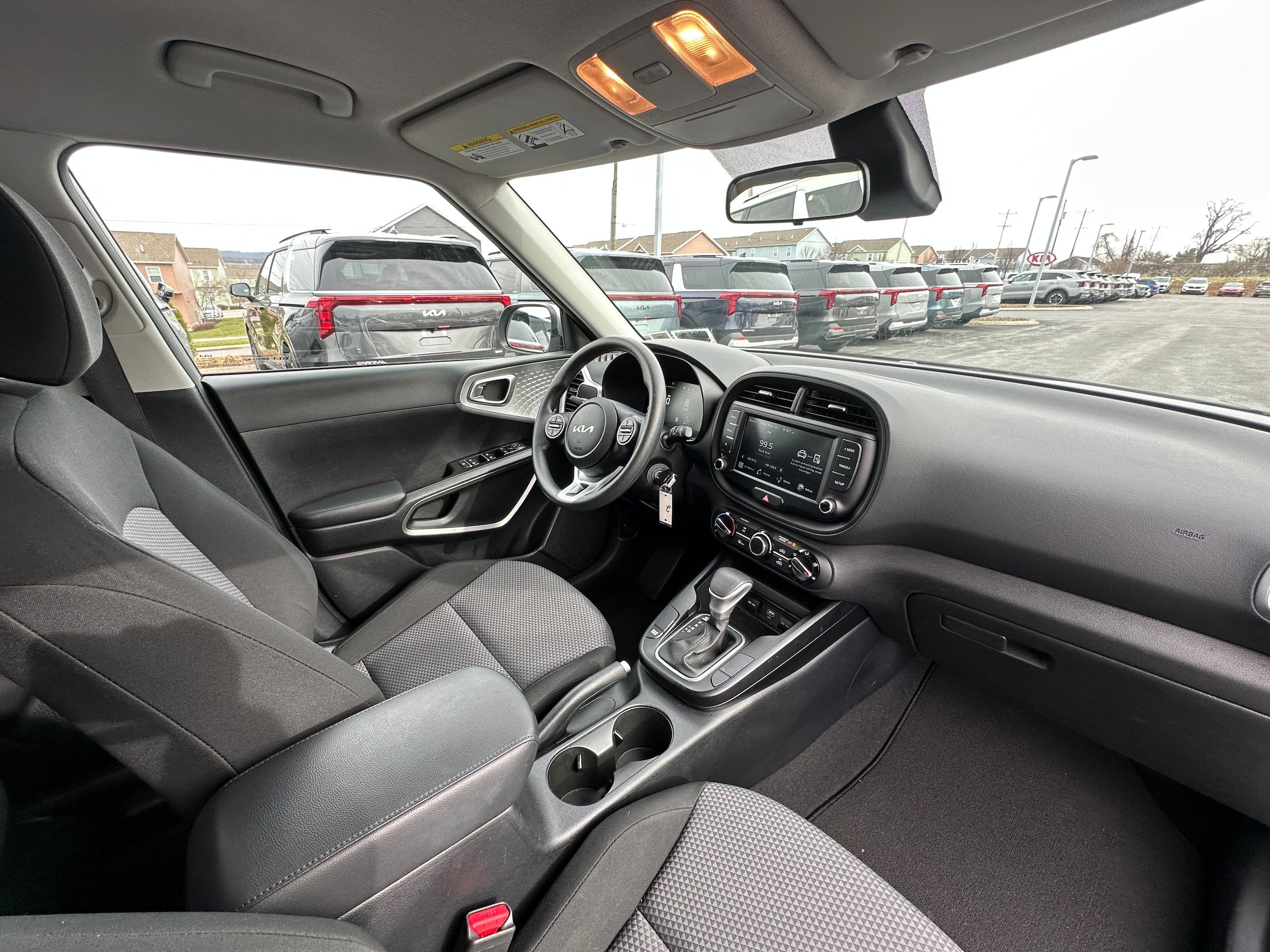 Used 2023 Kia Soul LX w/ LX Technology Package image 19