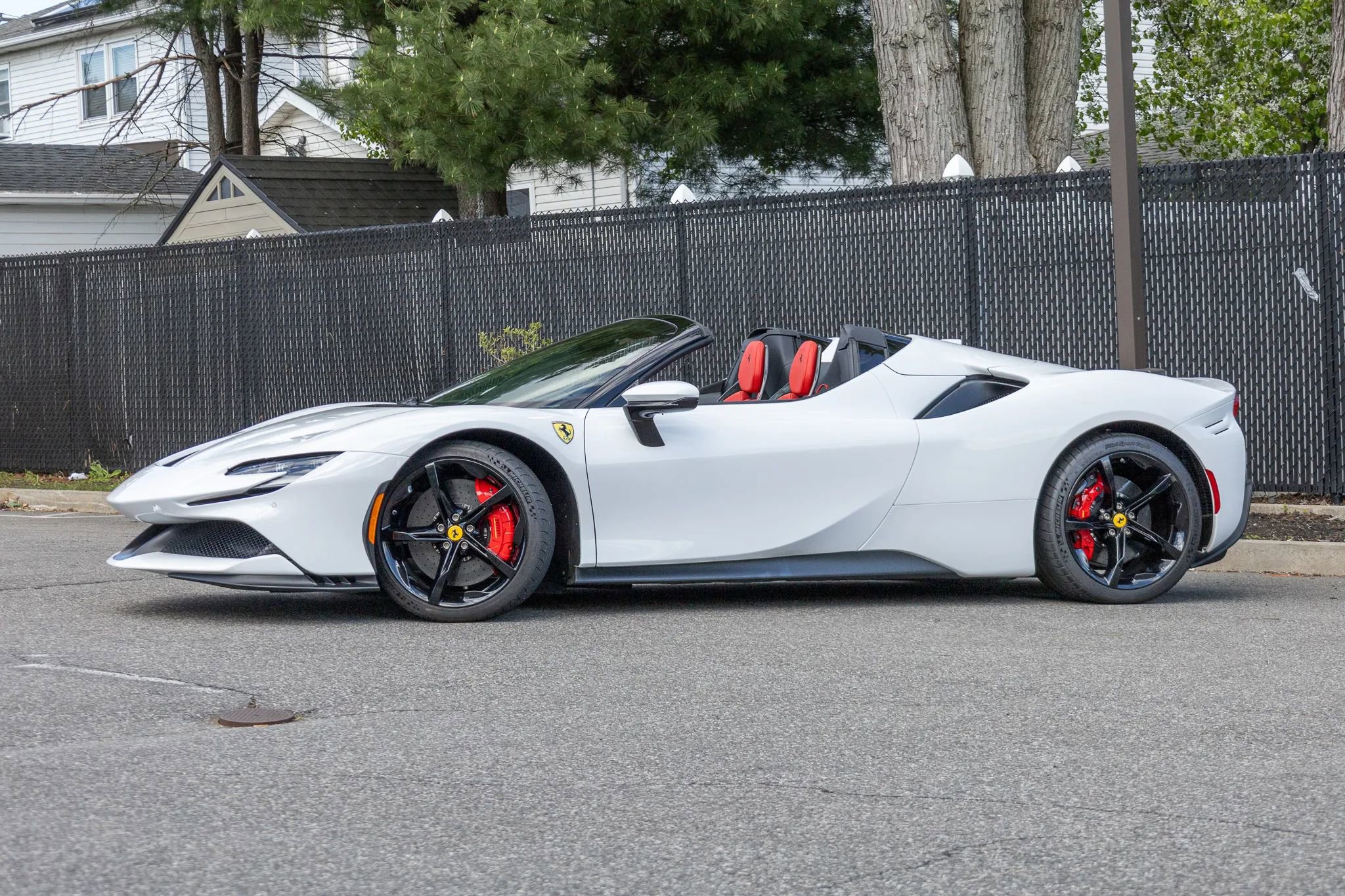 Used 2025 Ferrari SF90 Spider image 17