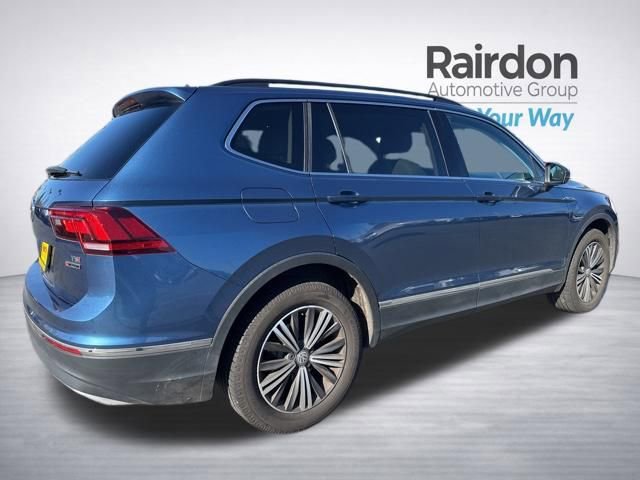 Used 2018 Volkswagen Tiguan SE w/ 18" Alloy Wheels Package image 8