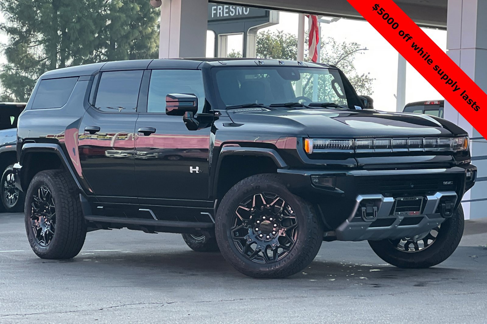 New 2025 GMC Hummer EV 2X image 2