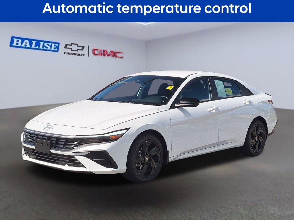 Used 2026 Hyundai Elantra Sport FWD image 8