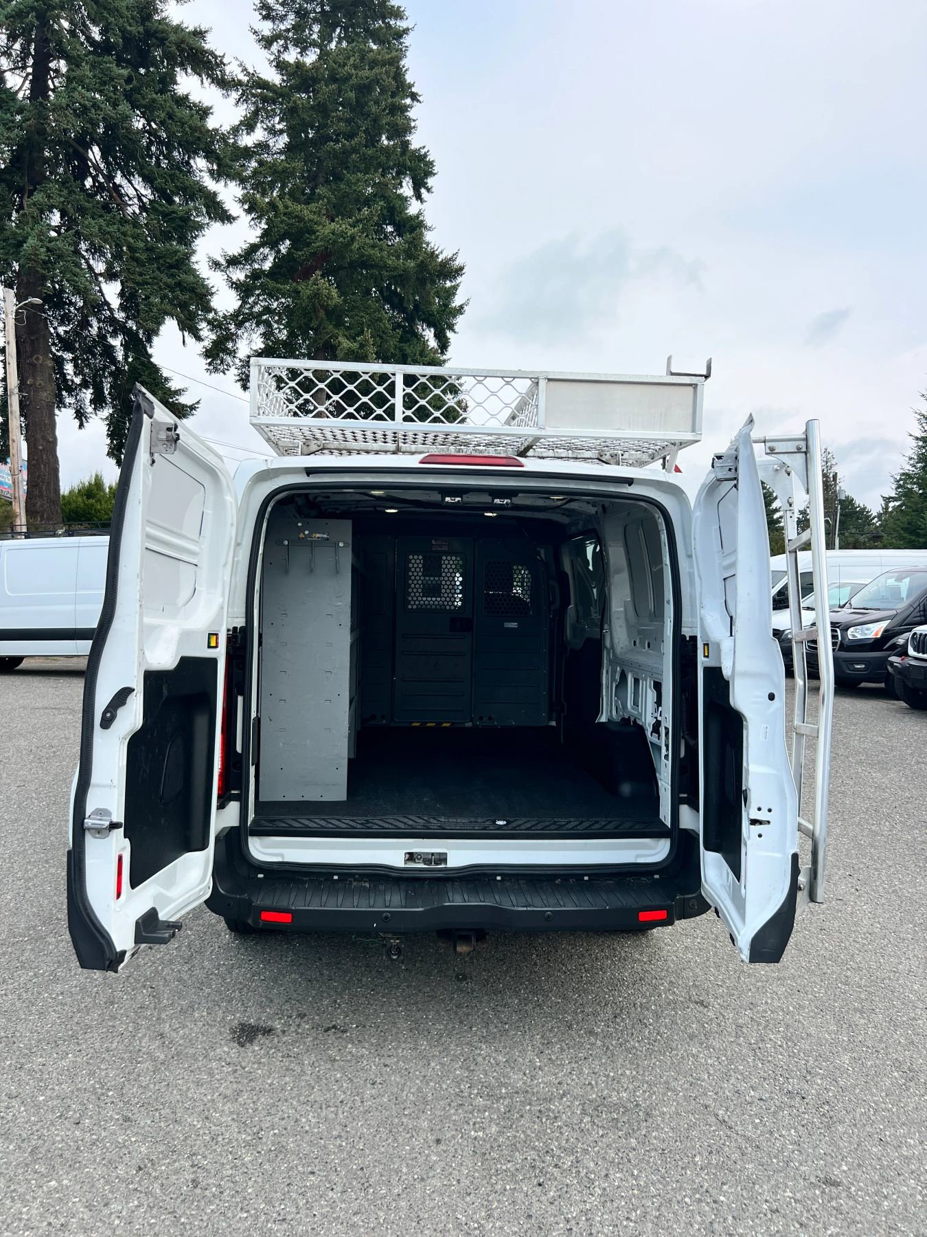 Used 2017 Ford Transit 250 Low Roof w/Sliding Side Door w image 18