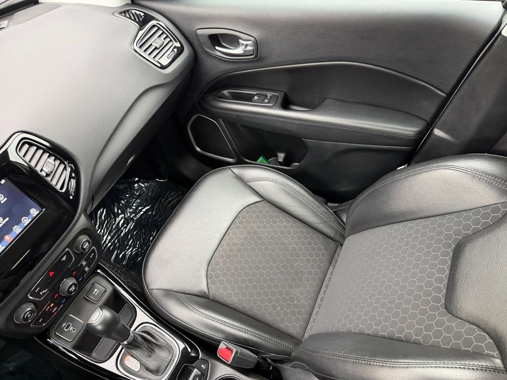 Used 2019 Jeep Compass Altitude image 17