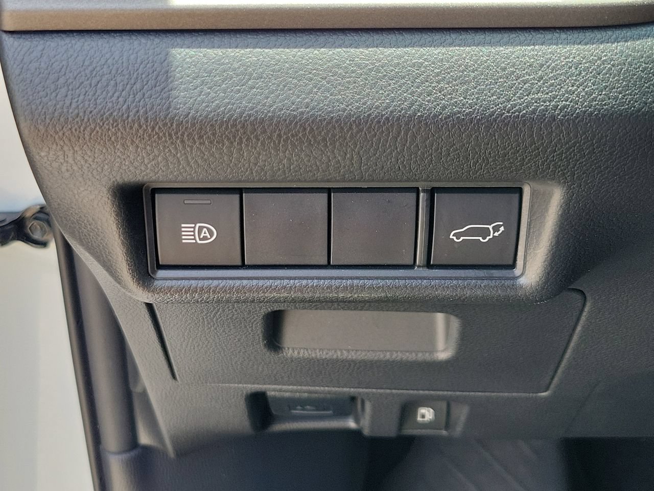 Used 2024 Toyota Grand Highlander AWD Hybrid image 32