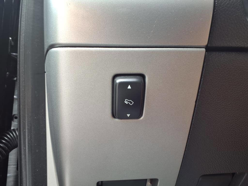 Used 2013 Ford Expedition Limited image 26