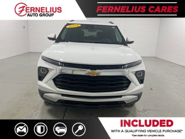 Used 2024 Chevrolet TrailBlazer LT image 2