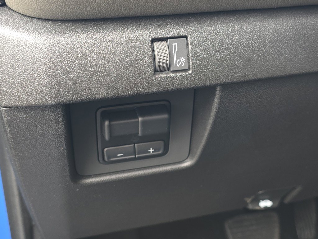 Used 2025 Chevrolet Colorado ZR2 w/ Technology Package image 25