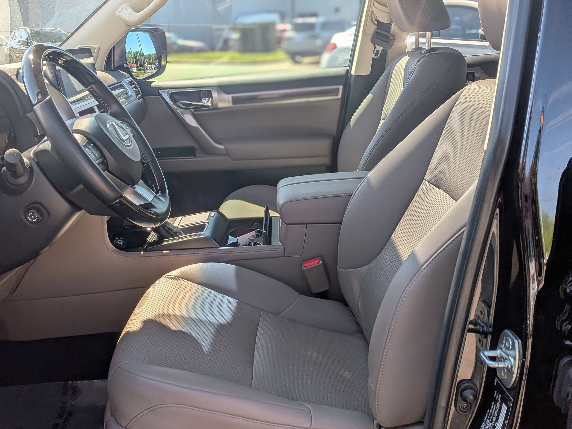 Used 2022 Lexus GX 460 Premium AWD/4WD image 14