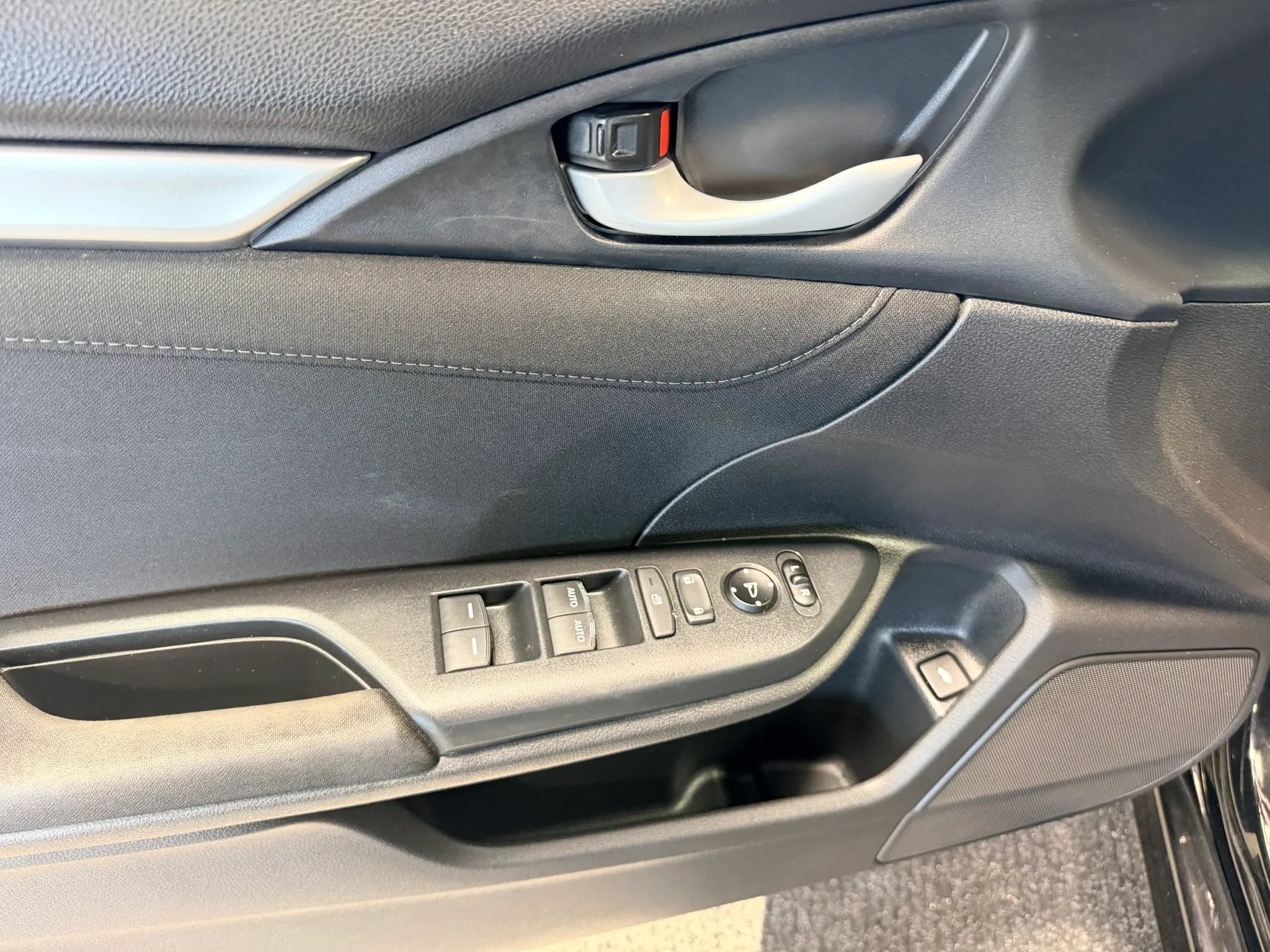 Used 2016 Honda Civic EX image 8