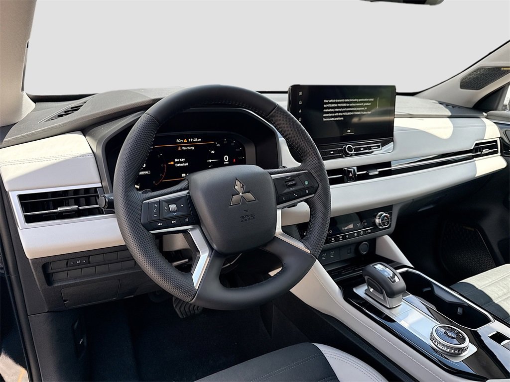 New 2025 Mitsubishi Outlander SE image 9