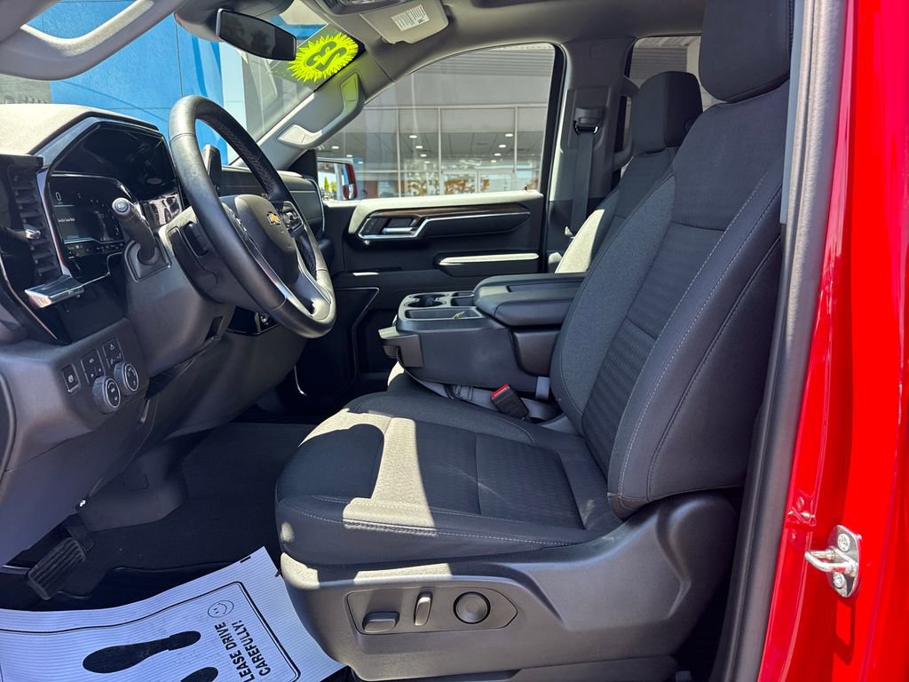 Used 2023 Chevrolet Silverado 1500 LT AWD/4WD image 21