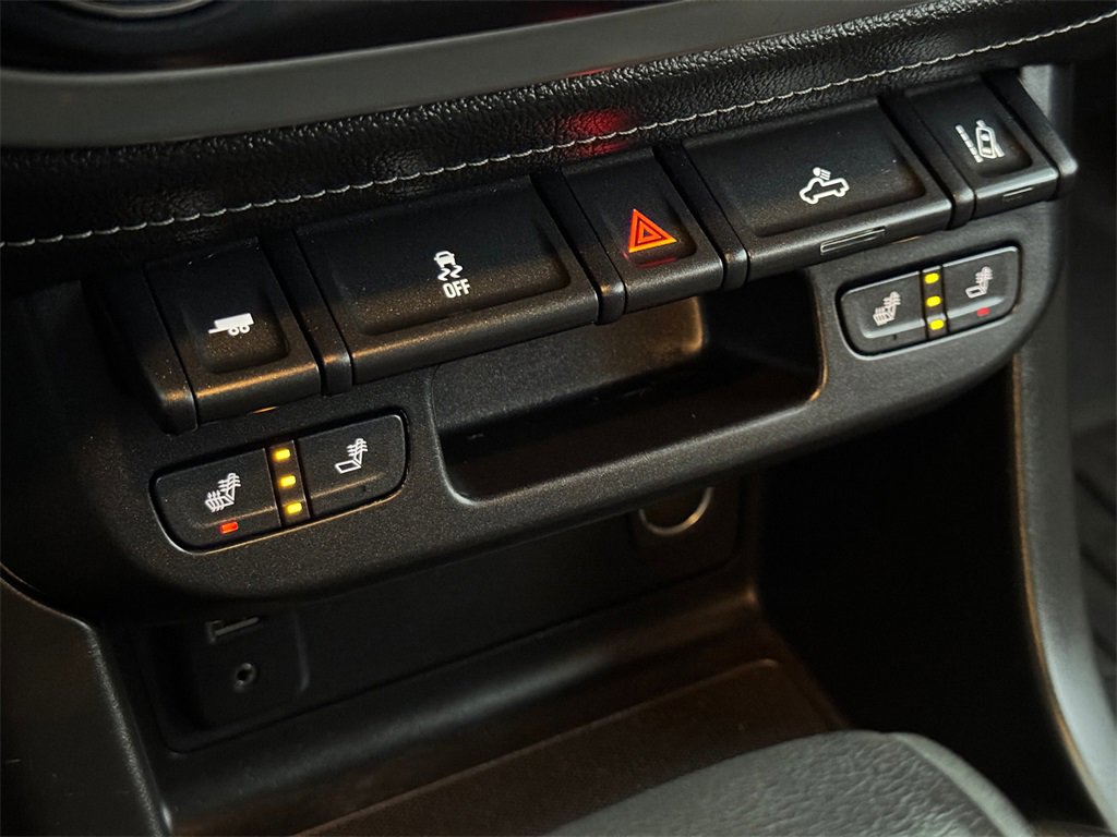 Used 2017 GMC Canyon SLT w/ Driver Alert Package image 33