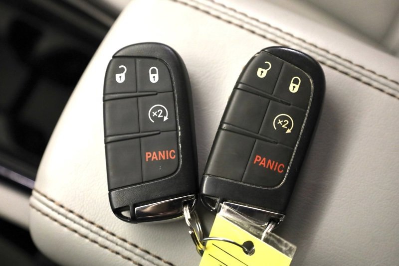 Used 2022 Jeep Compass Limited image 38