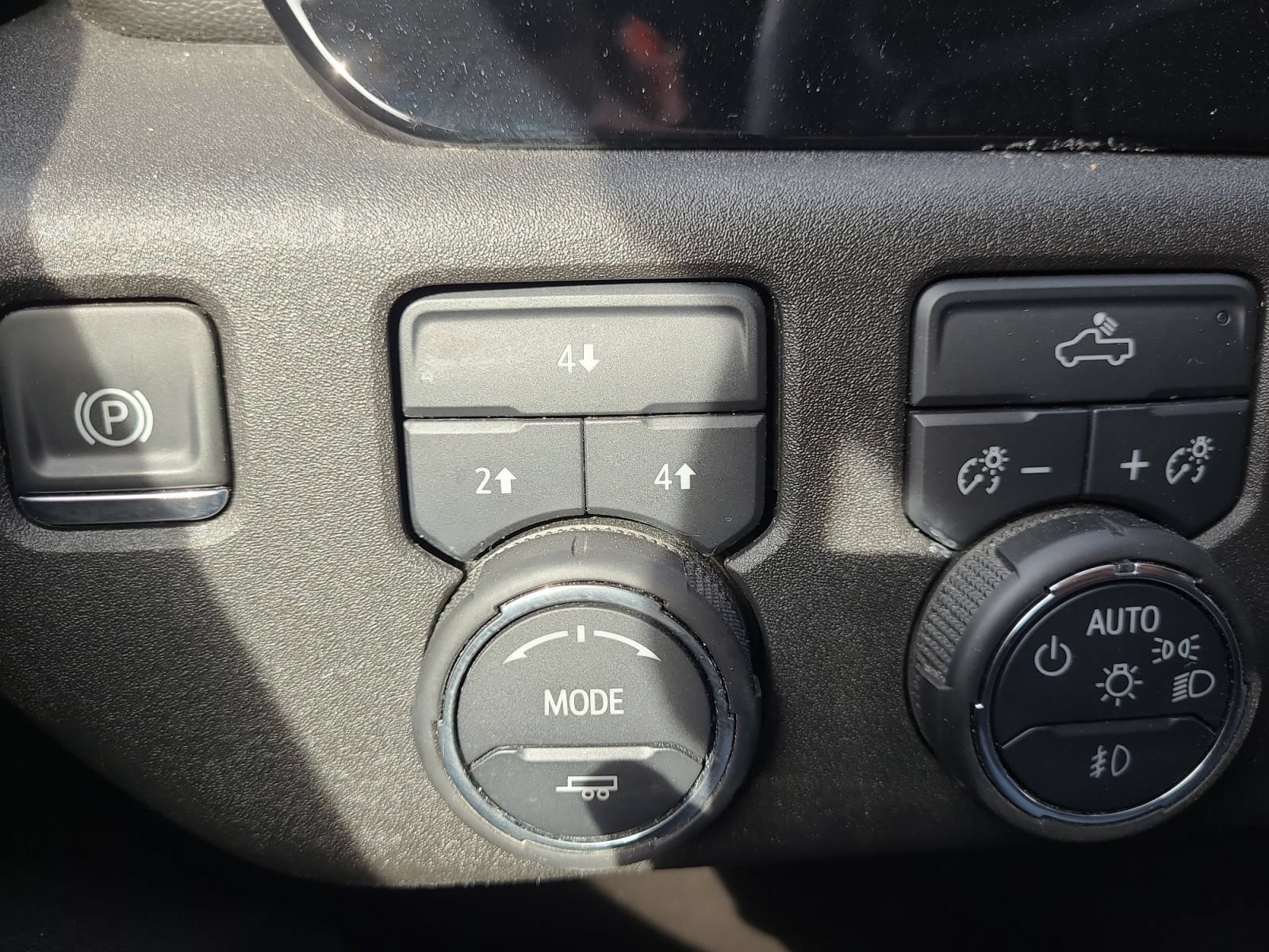 Used 2025 Chevrolet Silverado 2500 LT w/ Convenience Package AWD/4WD image 30