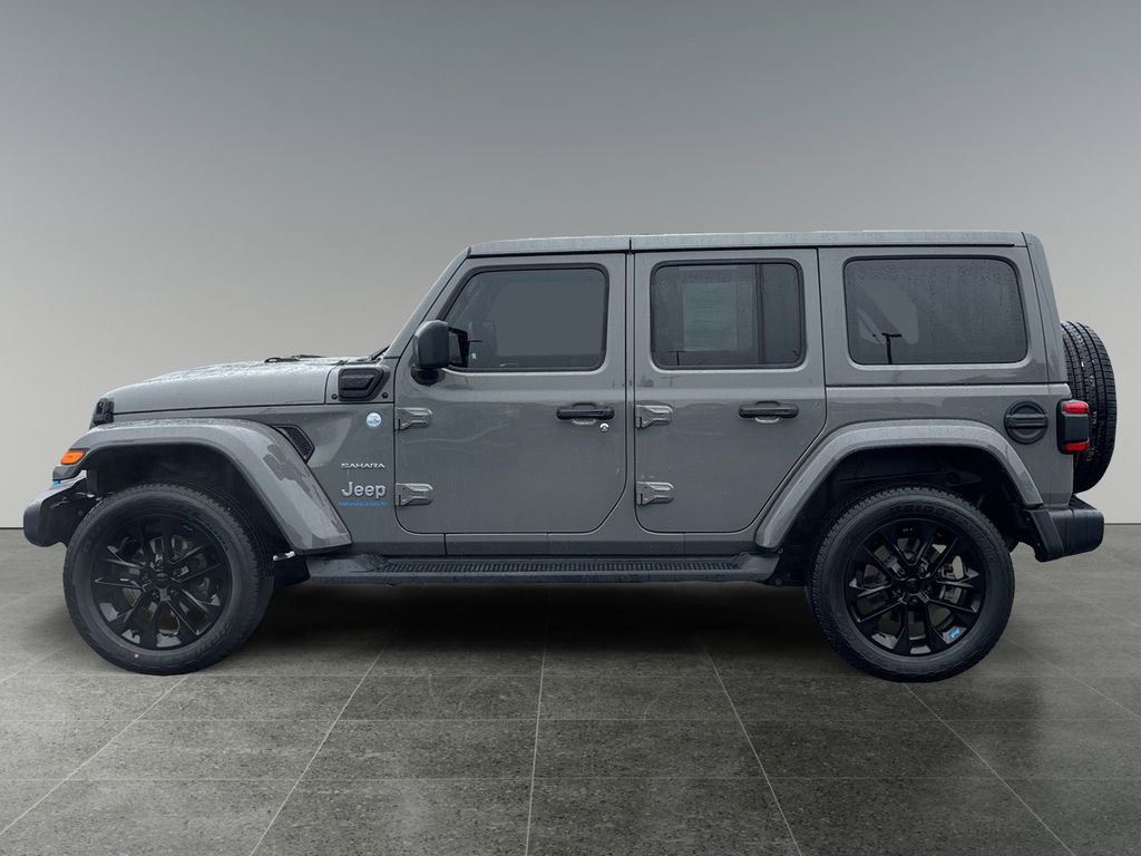 Used 2023 Jeep Wrangler Unlimited Sahara w/ Cold Weather Group AWD/4WD image 4