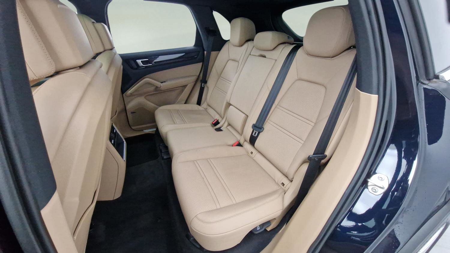 Used 2023 Porsche Cayenne image 22