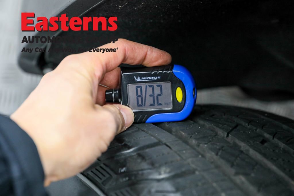 Used 2022 GMC Acadia SLE image 32