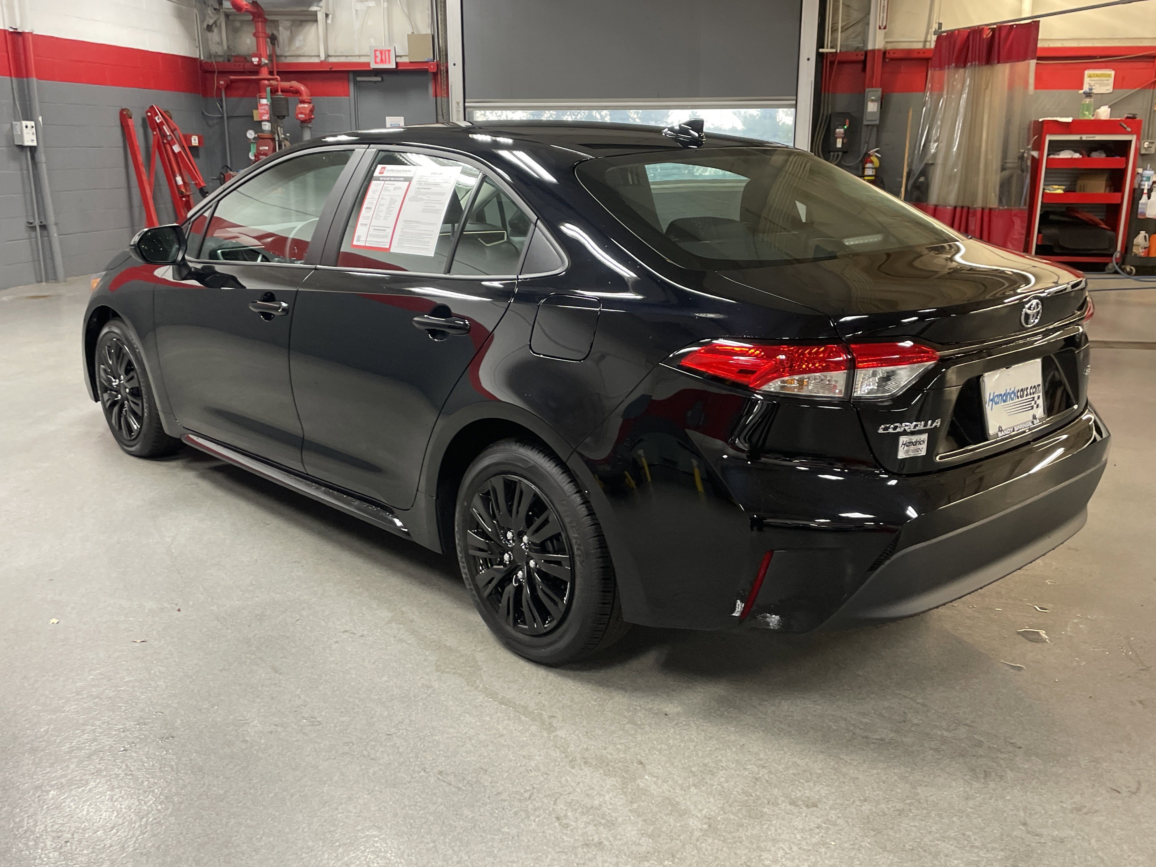 Used 2025 Toyota Corolla LE image 8