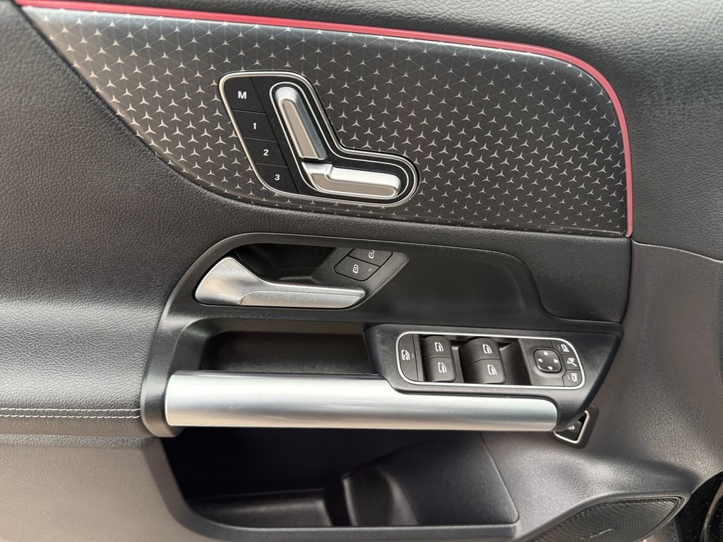 Certified 2024 Mercedes-Benz GLA 250 4MATIC image 16