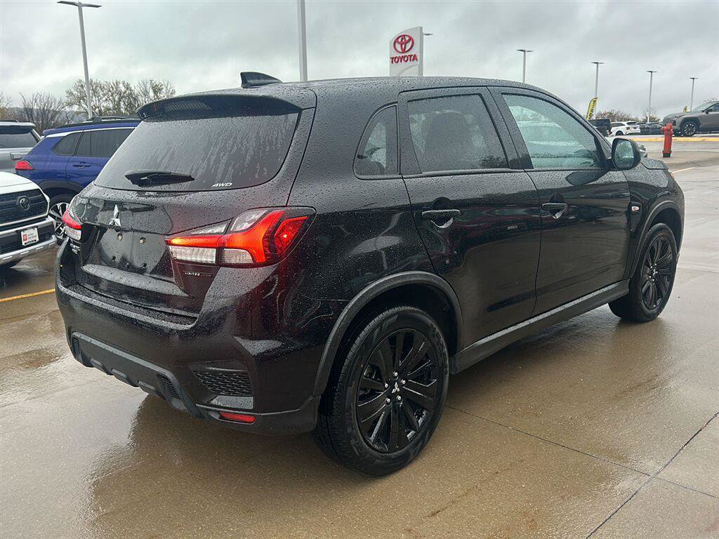 Used 2026 Mitsubishi Outlander Sport LE AWD/4WD image 5