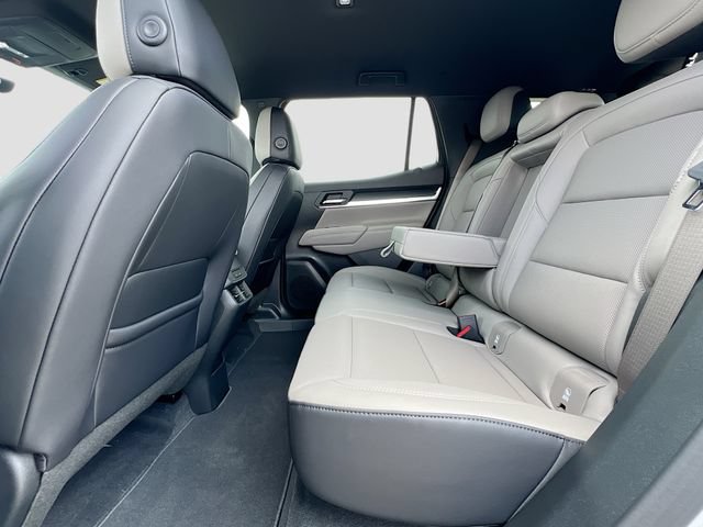 New 2026 GMC Terrain Elevation w/ Elevation Premium Package AWD/4WD image 17