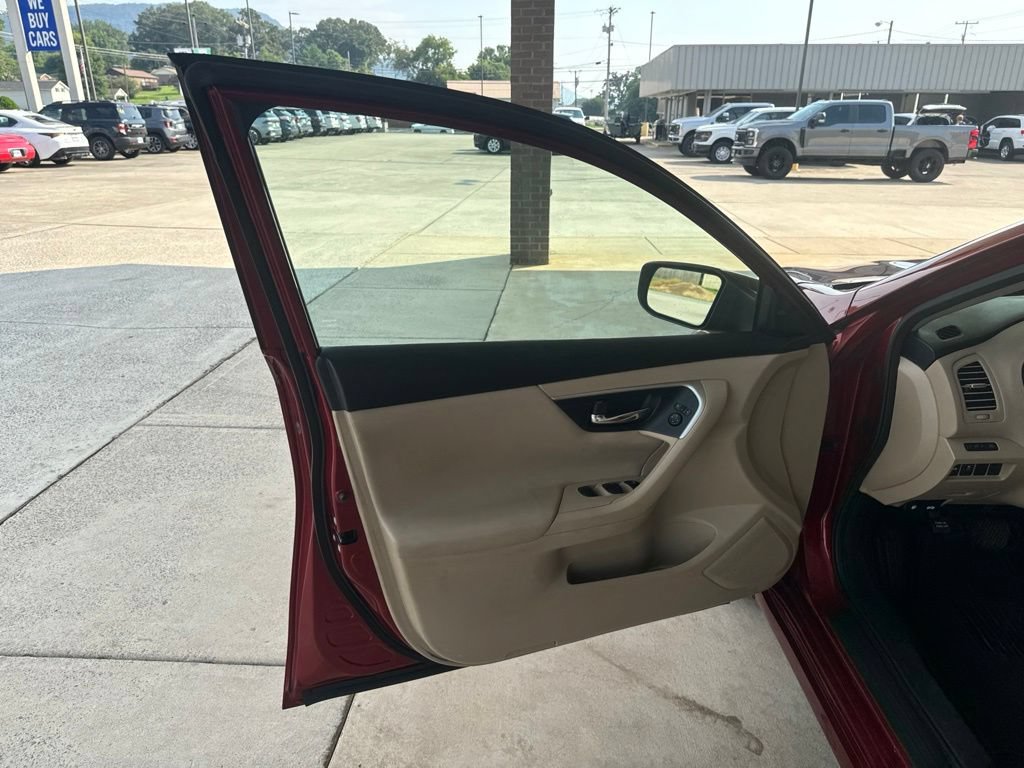 Used 2017 Nissan Altima 2.5 SV FWD image 11