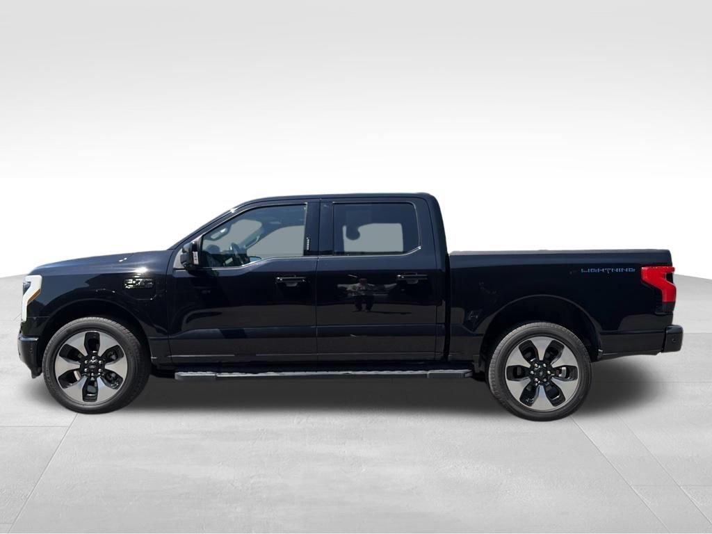 Used 2022 Ford F150 Lightning Platinum AWD/4WD image 9