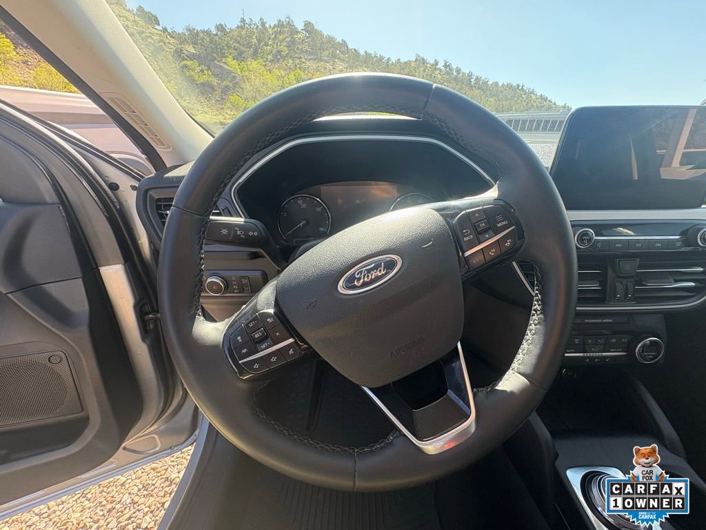 Certified 2021 Ford Escape SEL w/ Class II Trailer Tow Package AWD/4WD image 2