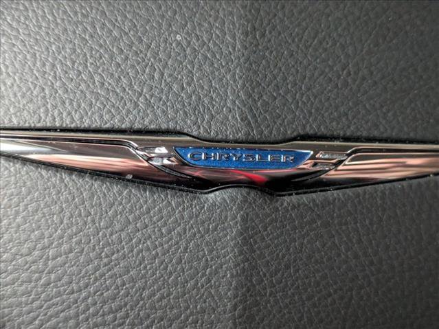 Used 2016 Chrysler 200 Limited w/ Convenience Group image 13
