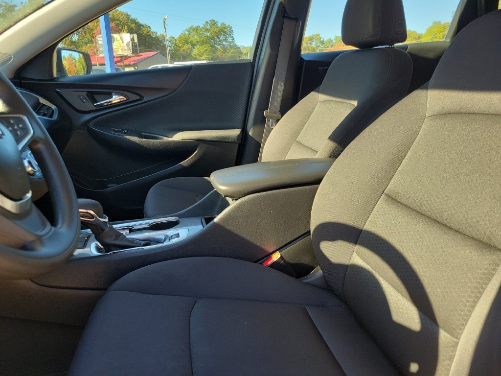 Used 2024 Chevrolet Malibu LT FWD image 17