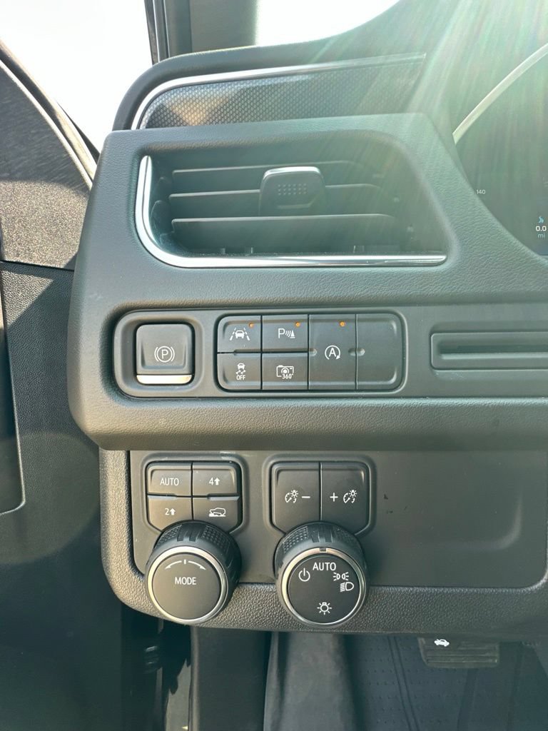 Used 2023 Chevrolet Tahoe RST w/ Luxury Package AWD/4WD image 27