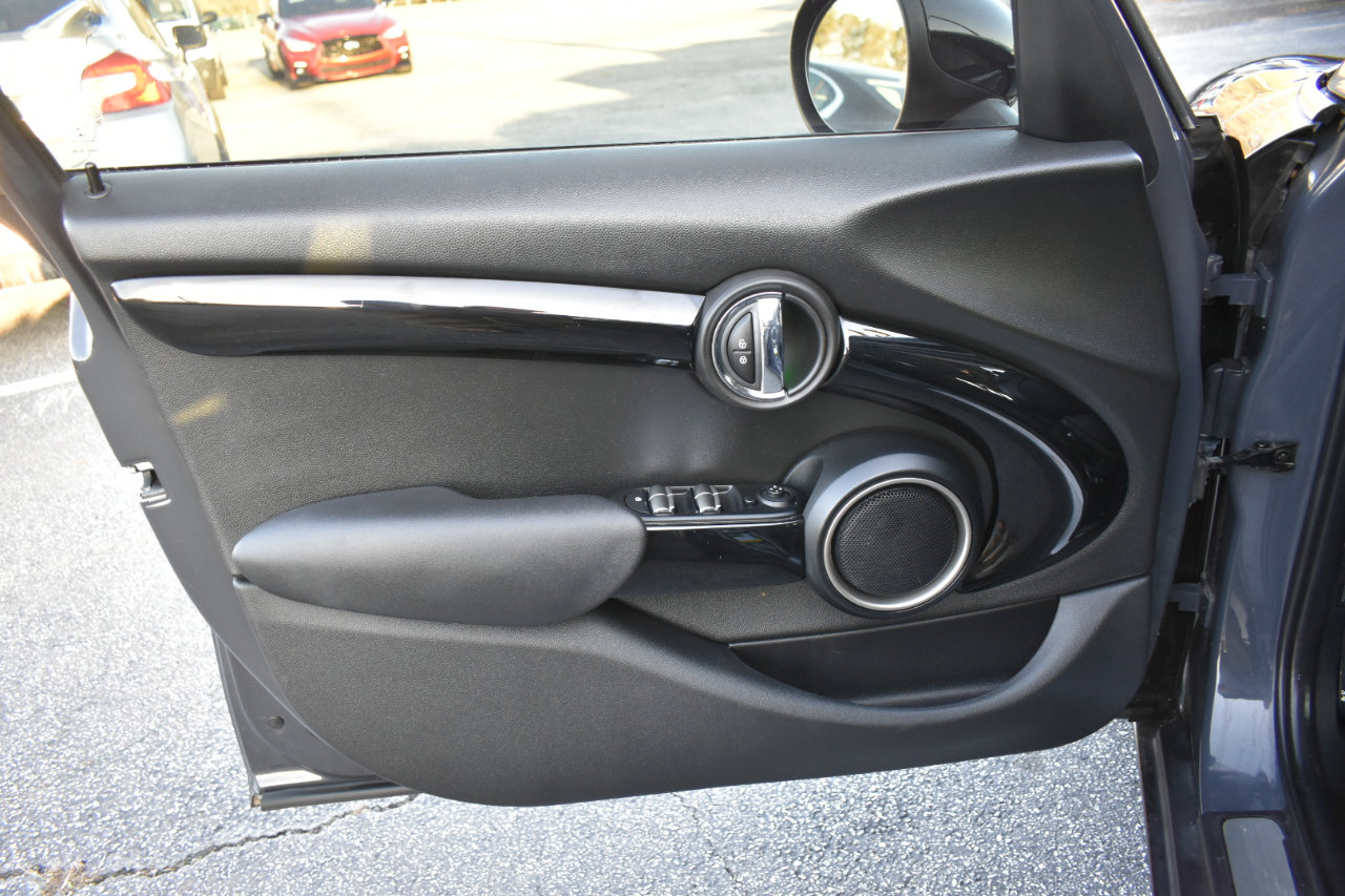 Used 2015 MINI Cooper S image 29