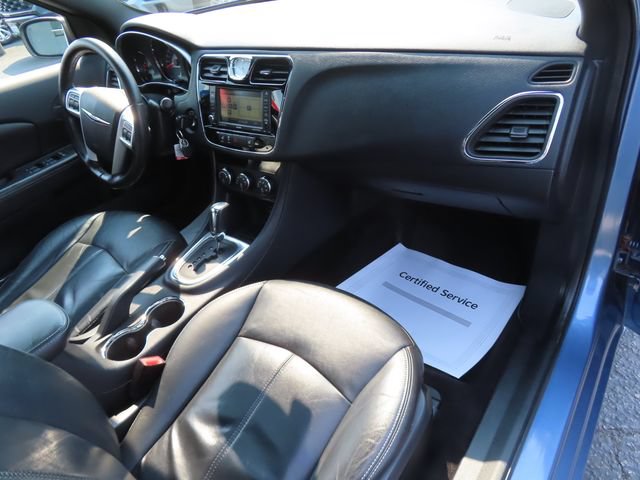 Used 2011 Chrysler 200 Limited FWD image 39