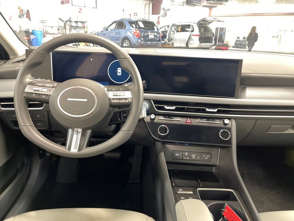 Certified 2024 Hyundai Sonata SEL w/ Convenience Package image 13
