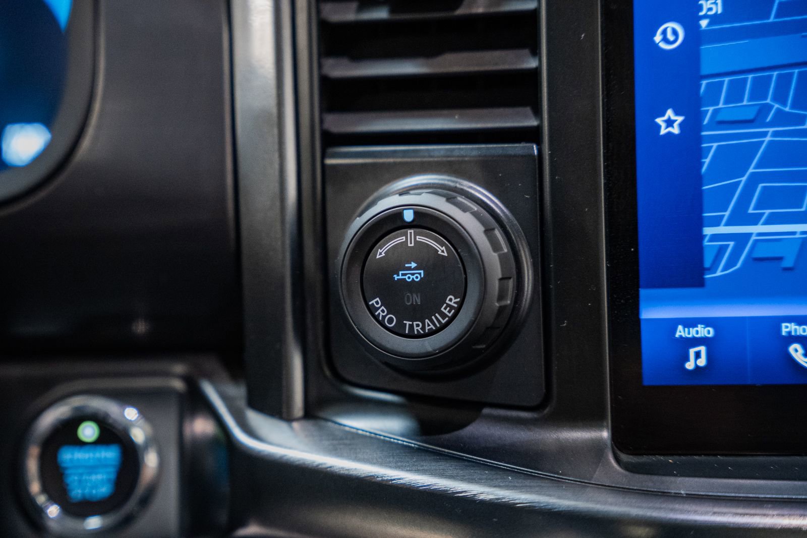 Certified 2023 Ford F150 Lariat w/ Equipment Group 502A High image 31