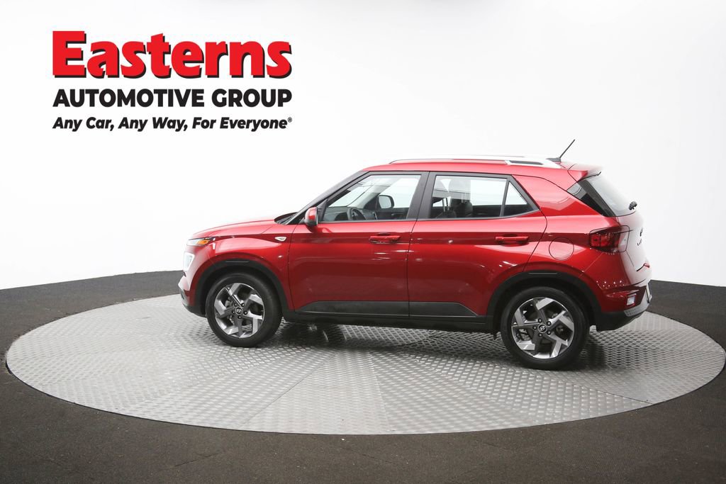 Used 2025 Hyundai Venue Limited FWD image 61
