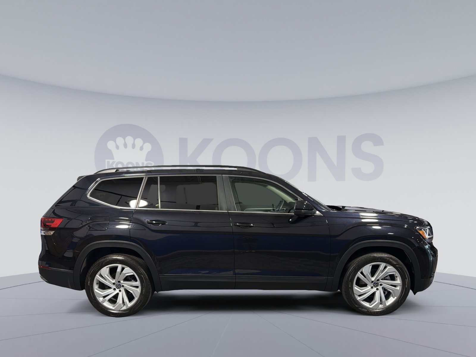 Used 2023 Volkswagen Atlas SE w/ Panoramic Sunroof Package AWD/4WD image 8