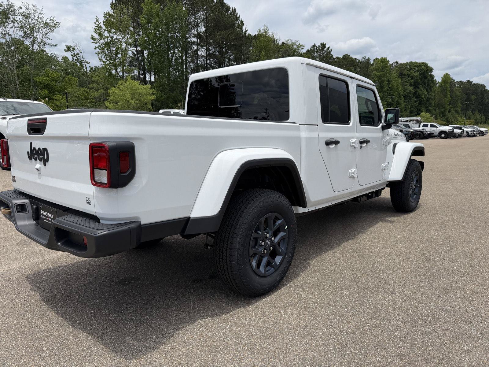 New 2026 Jeep Gladiator Sport AWD/4WD image 6