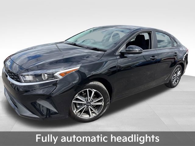 Used 2023 Kia Forte LXS w/ LXS Technology Package FWD image 10