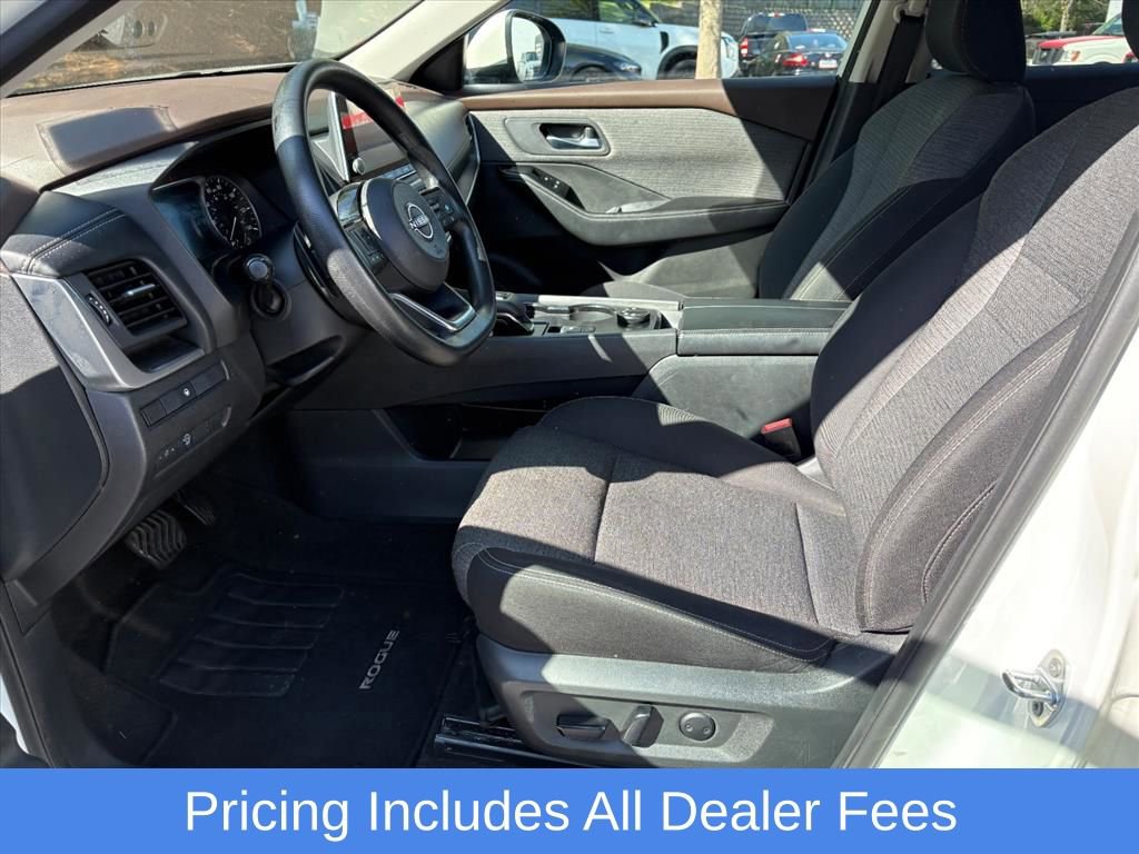 Used 2023 Nissan Rogue SV AWD/4WD image 17