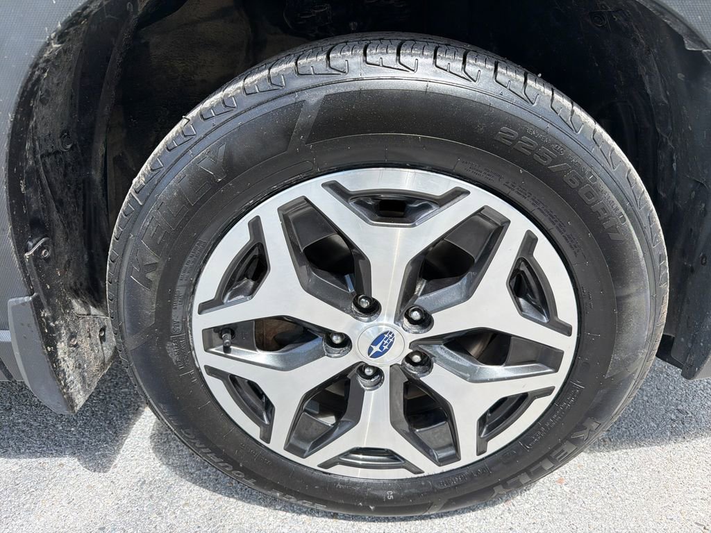 Used 2019 Subaru Forester Premium AWD/4WD image 17